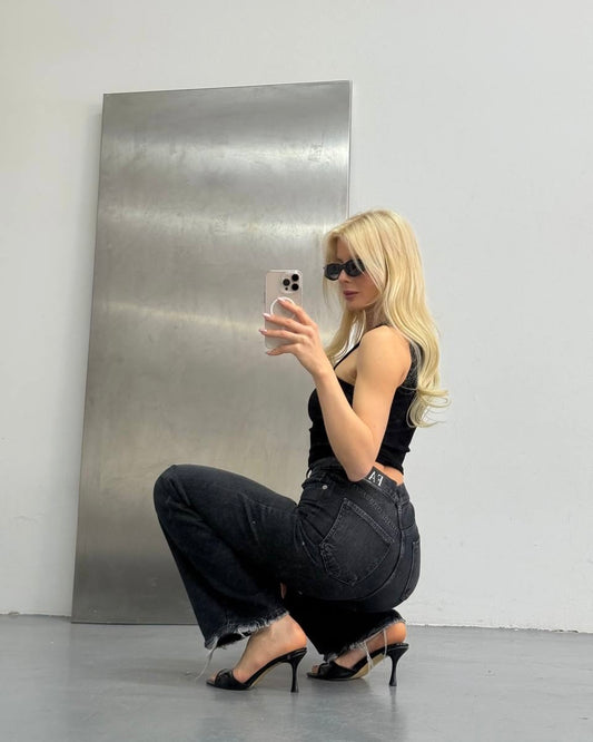 Black Straight Leg High-Waisted Jeans | جينز أسود واسع بخصر عالي