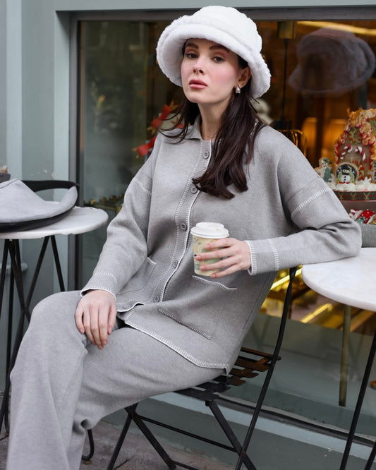 طقم قطعتين باللون الرمادي