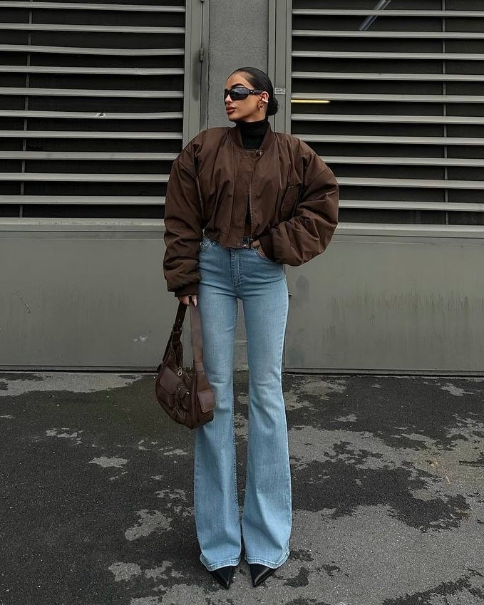 High-Waist Flare Jeans | جينز عالي الخصر