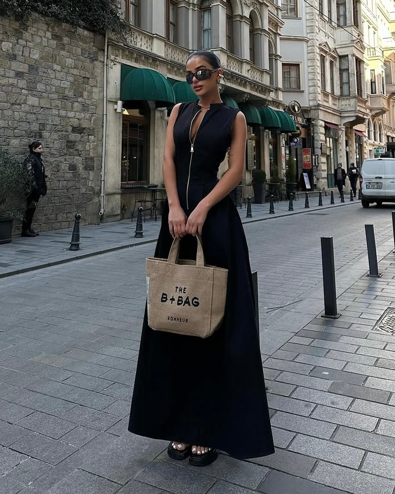 Elegant Black Zip Dress | فستان أسود أنيق بسحّاب أمامي