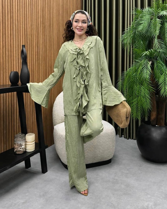 Pistachio Set with Ruffle Details | طقم بيستاشيو بتفاصيل كشكش