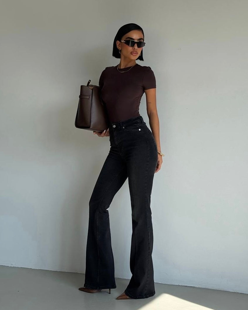 Black High-Waist Flared Denim Jeans | جينز شارلستون اسود بخصر عالٍ