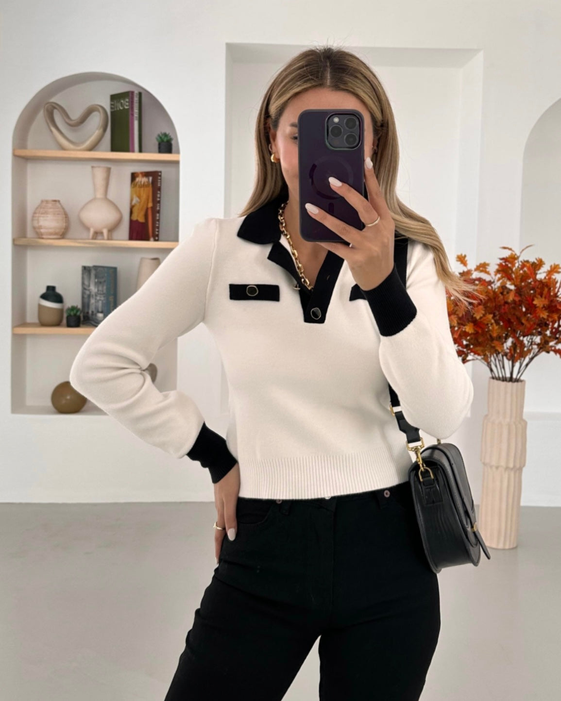 قمة محبوكة بلون مغاير