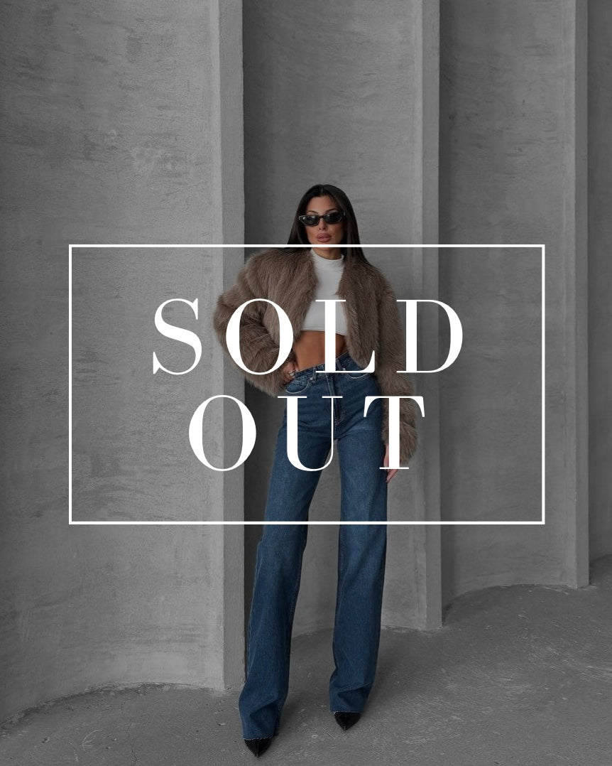 High Waisted Medium Wash Straight Leg Jeans | جينز بخصر عالٍ وقصّة مستقيمة