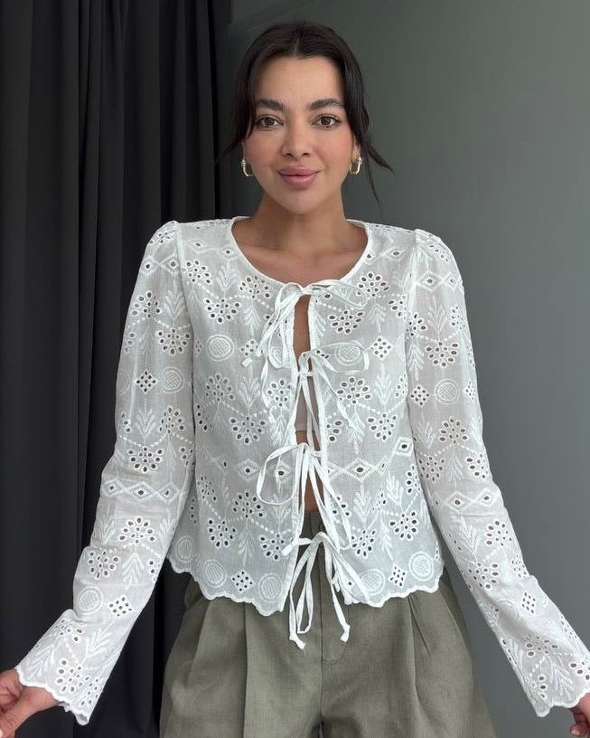 Feminine Lace Tie Front Top | بلوزة دانتيل مع ربطة أمامي