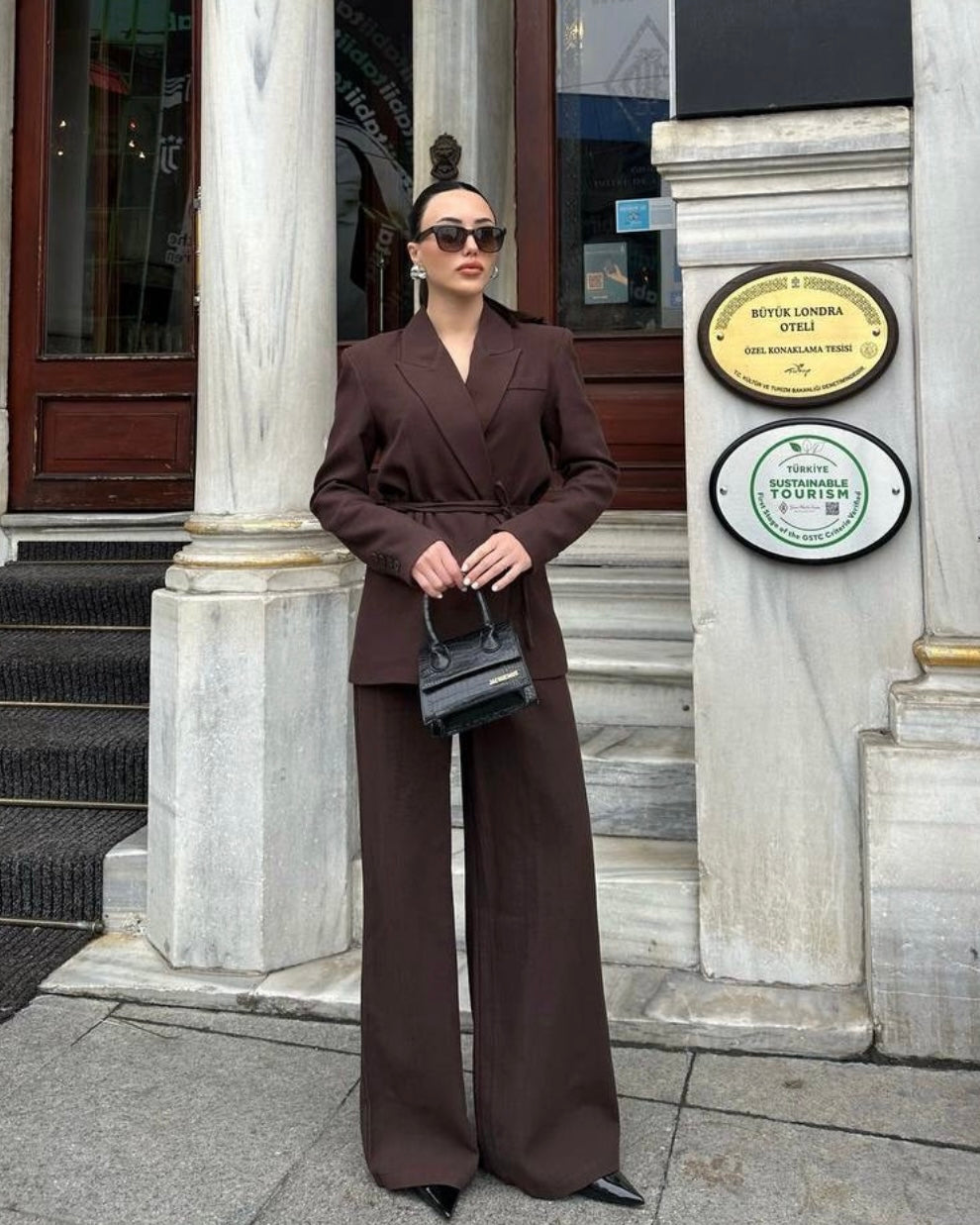 Brown Linen Wrap Cinched Waist Suit Set | طقم كتان باللون البني بتصميم لفّ من خصر