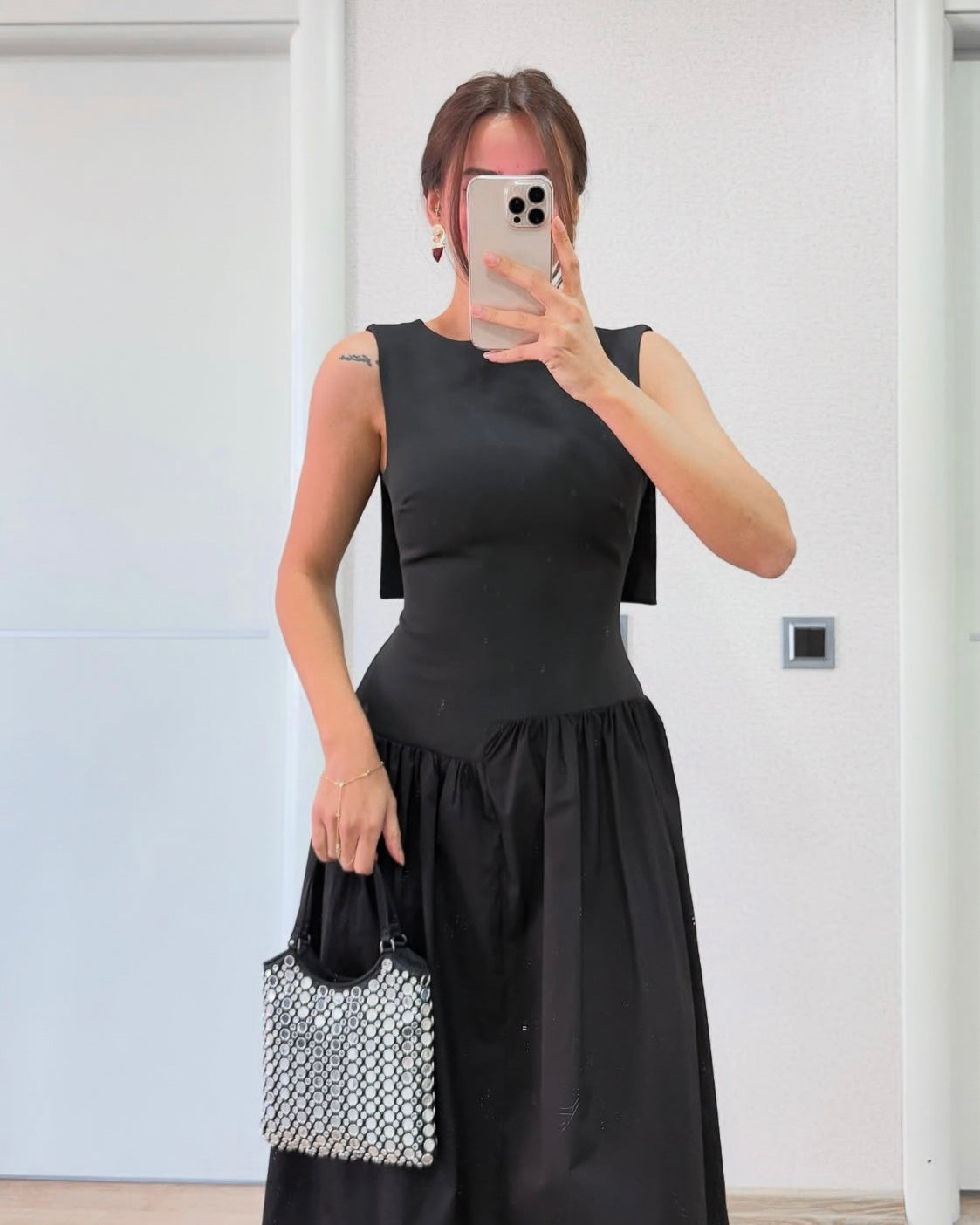 Chic Black Dress With Structured Back Design | فستان أسود شيك بقصة مميزة من الخلف