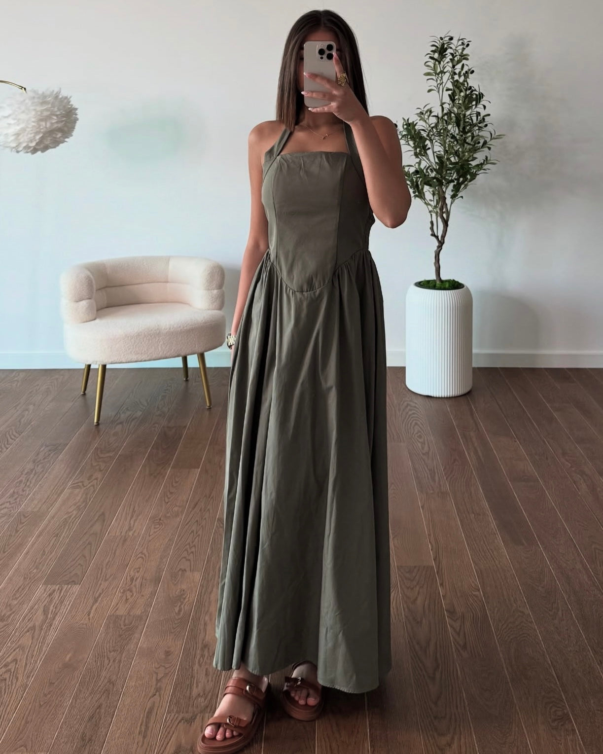 Halter Neck Muted Green Maxi Dress | فستان ماكسي باللون الأخضر الهادئ بتصميم هالتر
