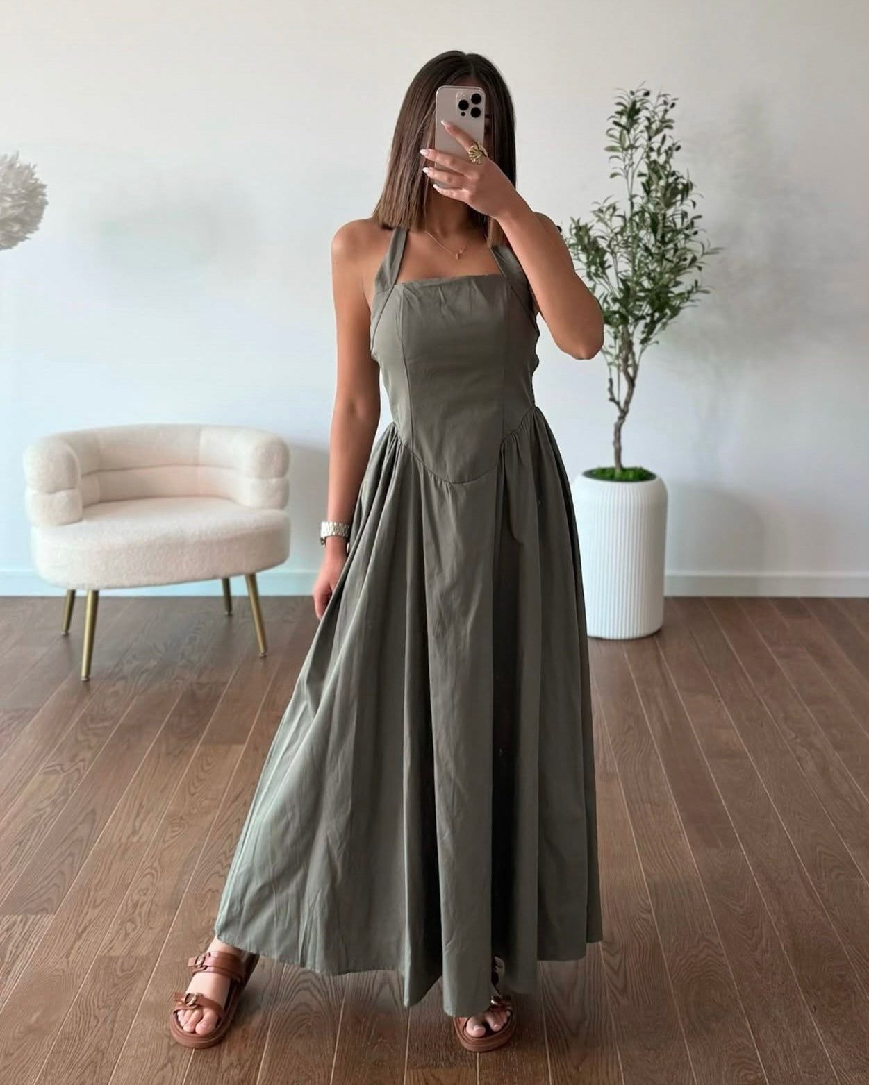 Halter Neck Muted Green Maxi Dress | فستان ماكسي باللون الأخضر الهادئ بتصميم هالتر