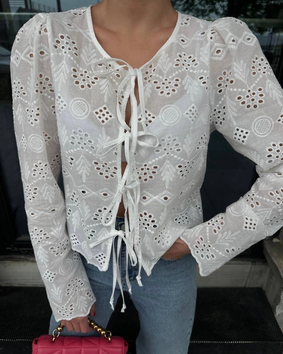 Feminine Lace Tie Front Top | بلوزة دانتيل مع ربطة أمامي