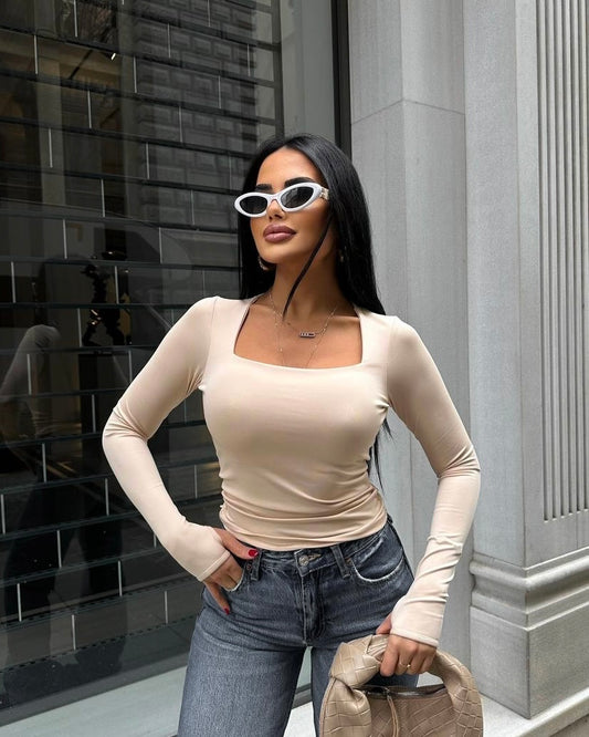 Beige Square-Neck Fitted Top | توب ضيق بلون البيج بياقة مربعة