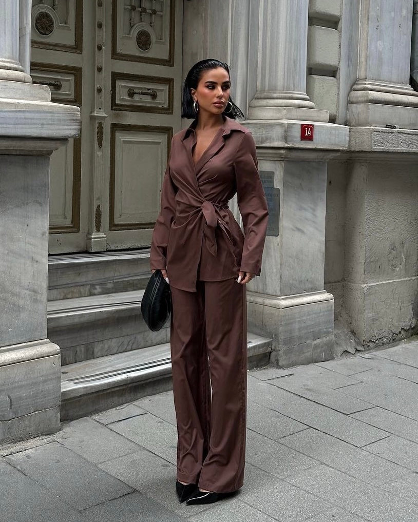Brown Wrap Blouse and Wide-Leg Pants Set | طقم بلوزة لفّ باللون البني مع بنطال واسع