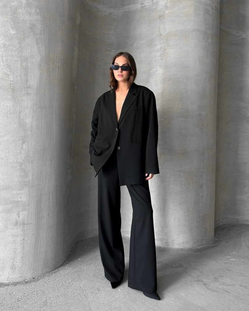 Timeless Oversized Black Suit