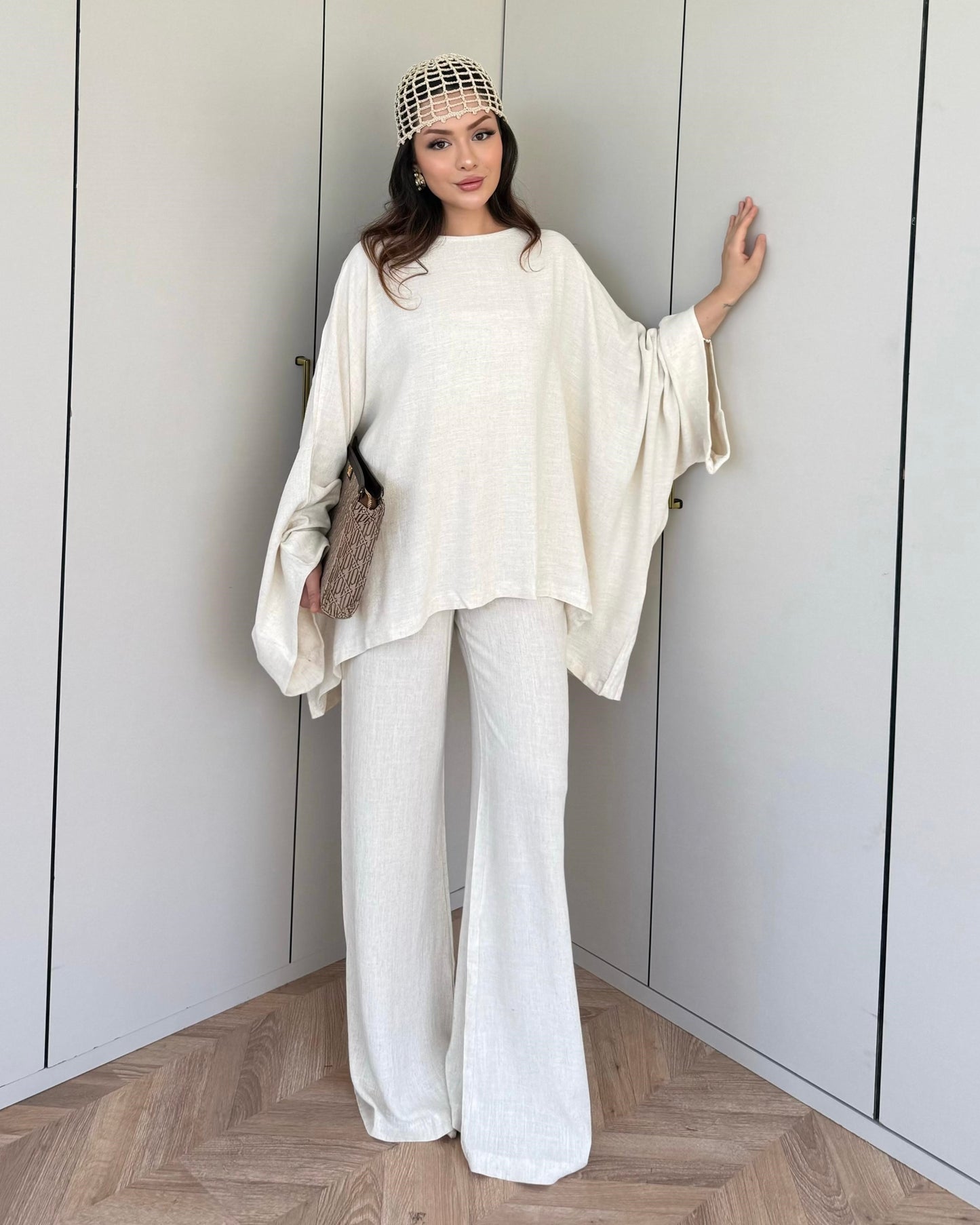 Linen Blend Oversized Two-Piece Set | طقم كتان أوف وايت أوفرسايز