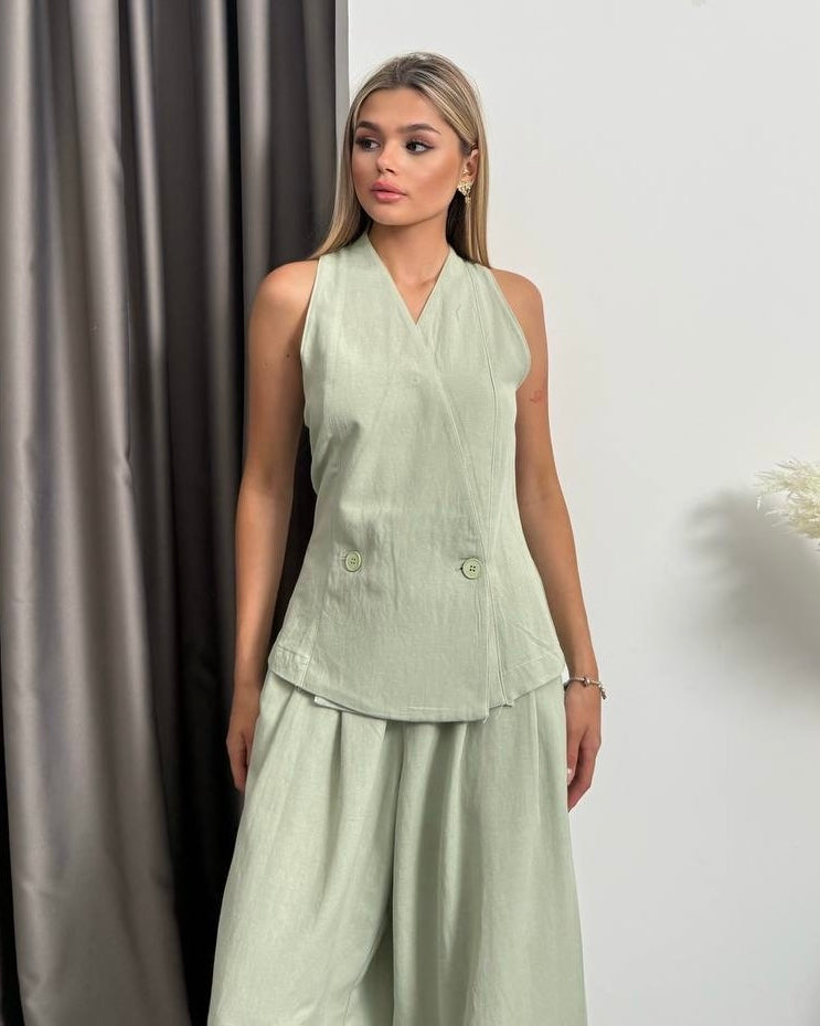Pistachio Sleeveless Two-Piece Set | طقم قطعتين فستقي بارد بدون أكمام