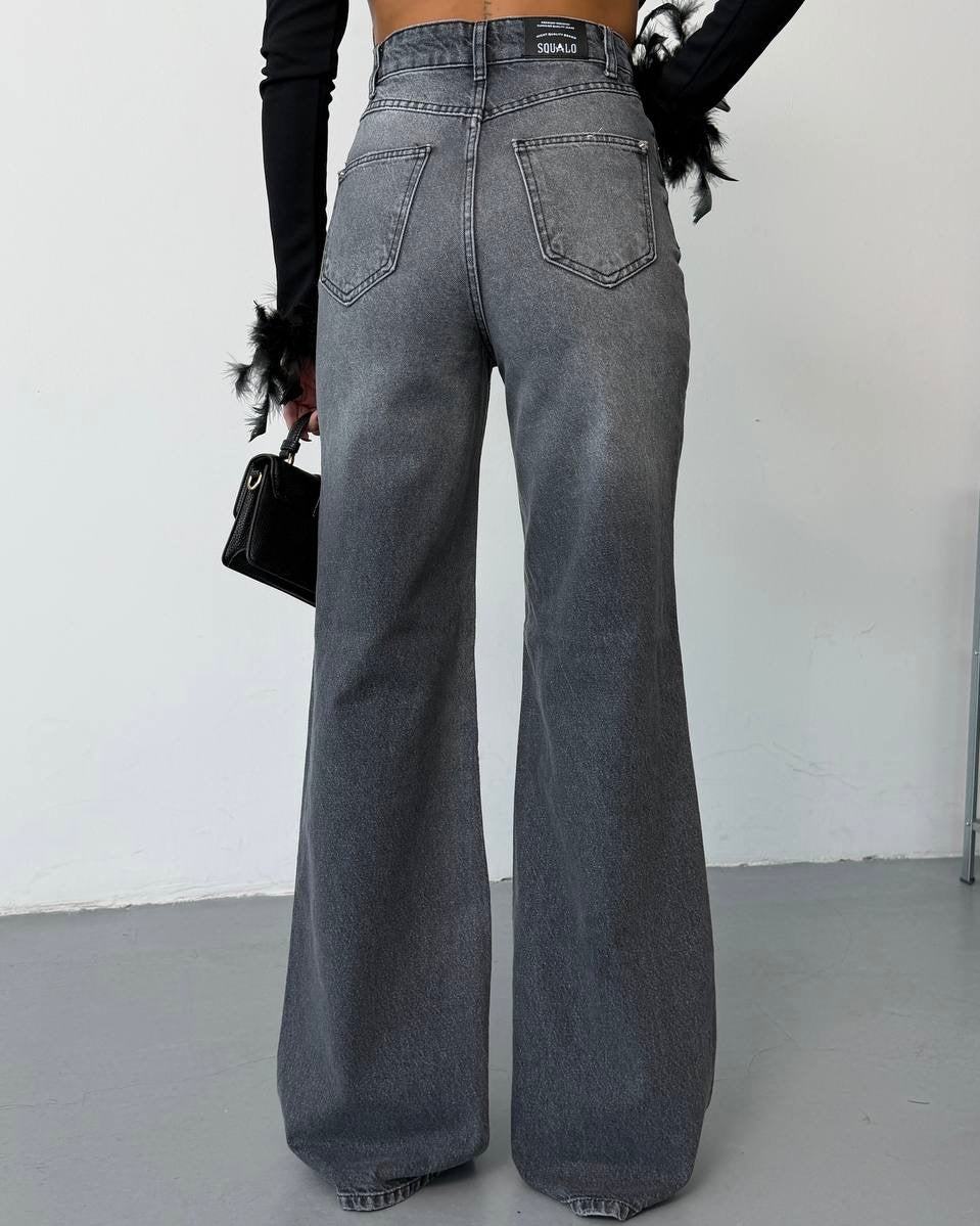 Grey Washed High-Waisted Wide-Leg Jeans | جينز رمادي بقصة واسعة وخصر عالي