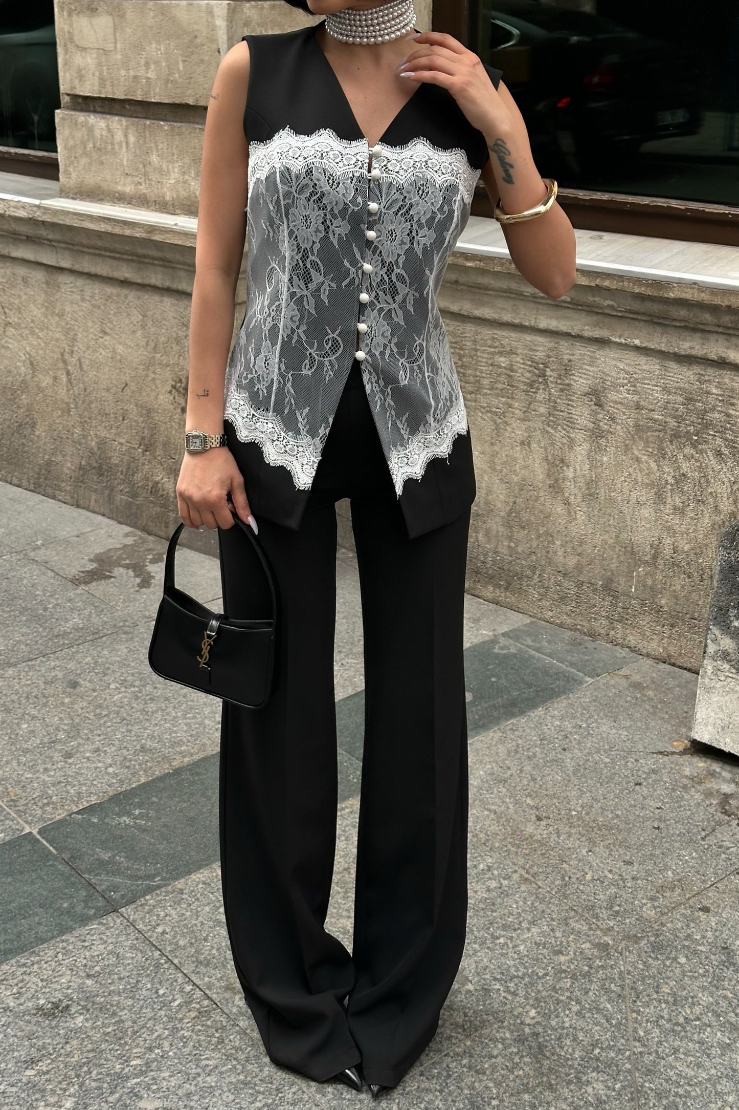 Black Lace Vest & Wide-Leg Pants Set | طقم فيست دانتيل وبنطلون واسع باللون الاسود