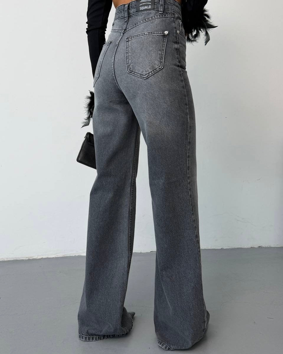 Grey Washed High-Waisted Wide-Leg Jeans | جينز رمادي بقصة واسعة وخصر عالي