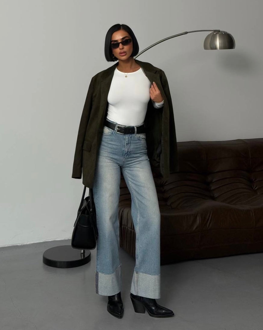 Light Wash Cuffed Denim Jeans | جينز فاتح مطوي من الأسفل