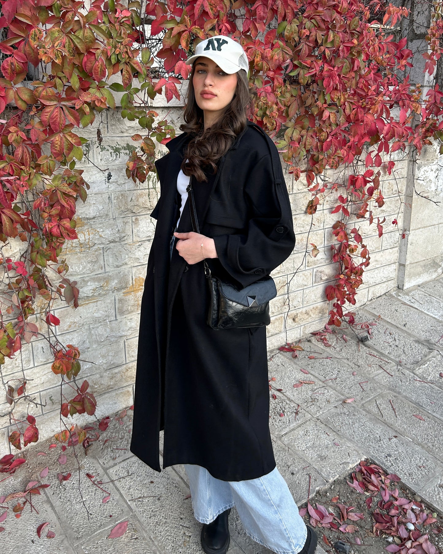 Black Wool Blend Coat | معطف صوف بخليط عالي الجودة
