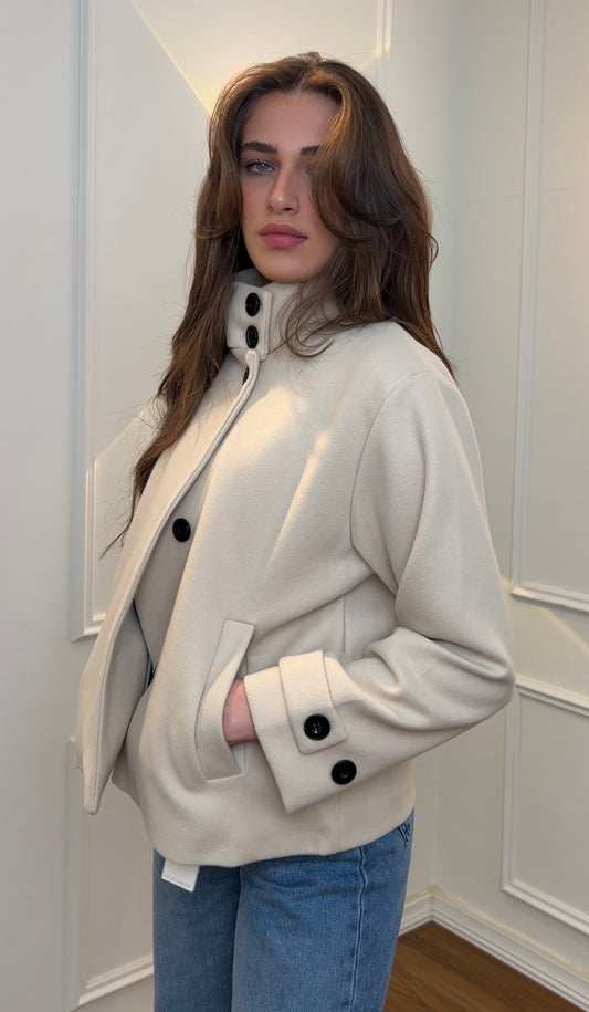 Ivory Wool-Blend Short Coat with Stand Collar & Button Front | جاكيت جوخ أوف وايت قصير بياقة واقفة وأزرار سوداء وجيوب جانبية