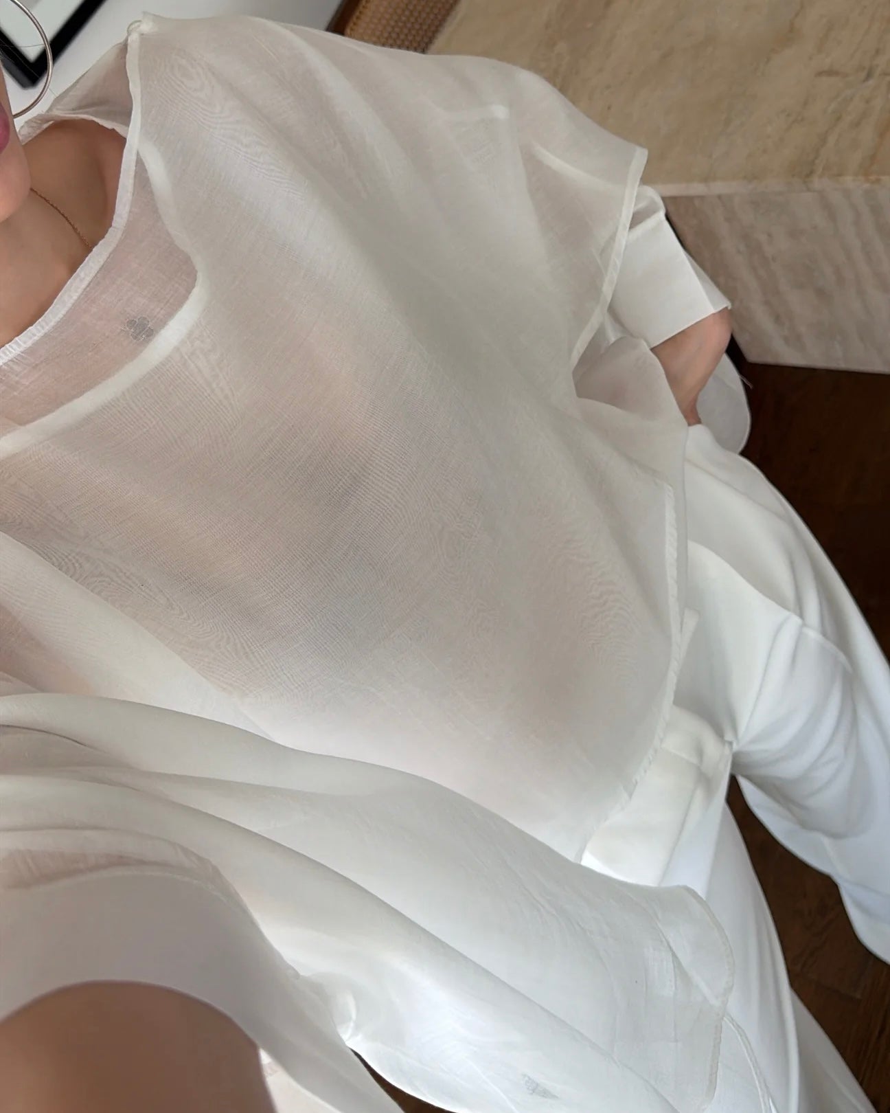 White Chiffon Blouse | بلوزة شيفون باللون الأبيض