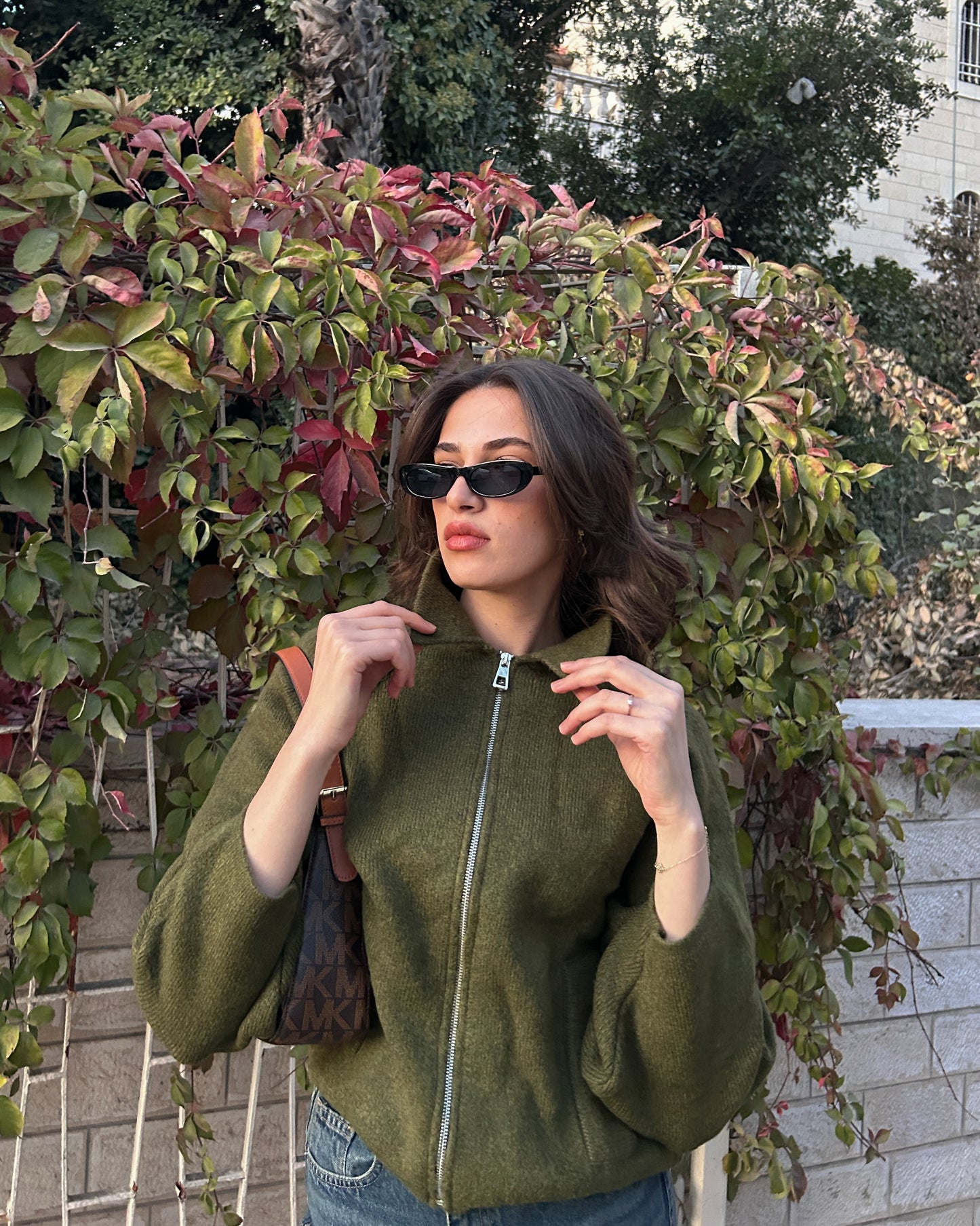 Olive Green Zip-Up Cozy Sweater | سويتر دافئة بسحّاب أمامي باللون الزيتوني