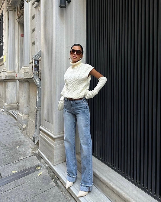 High-Waist Flare Jeans | جينز واسع عالي الخصر