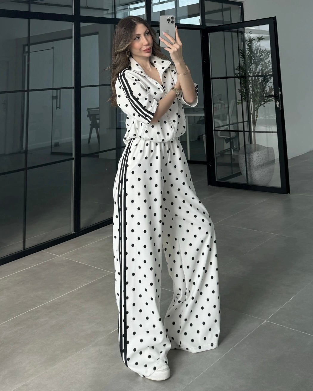 Polka Dot Two-Piece Set with Wide-Leg Pants | طقم بولكا دوت مع بنطلون واسع