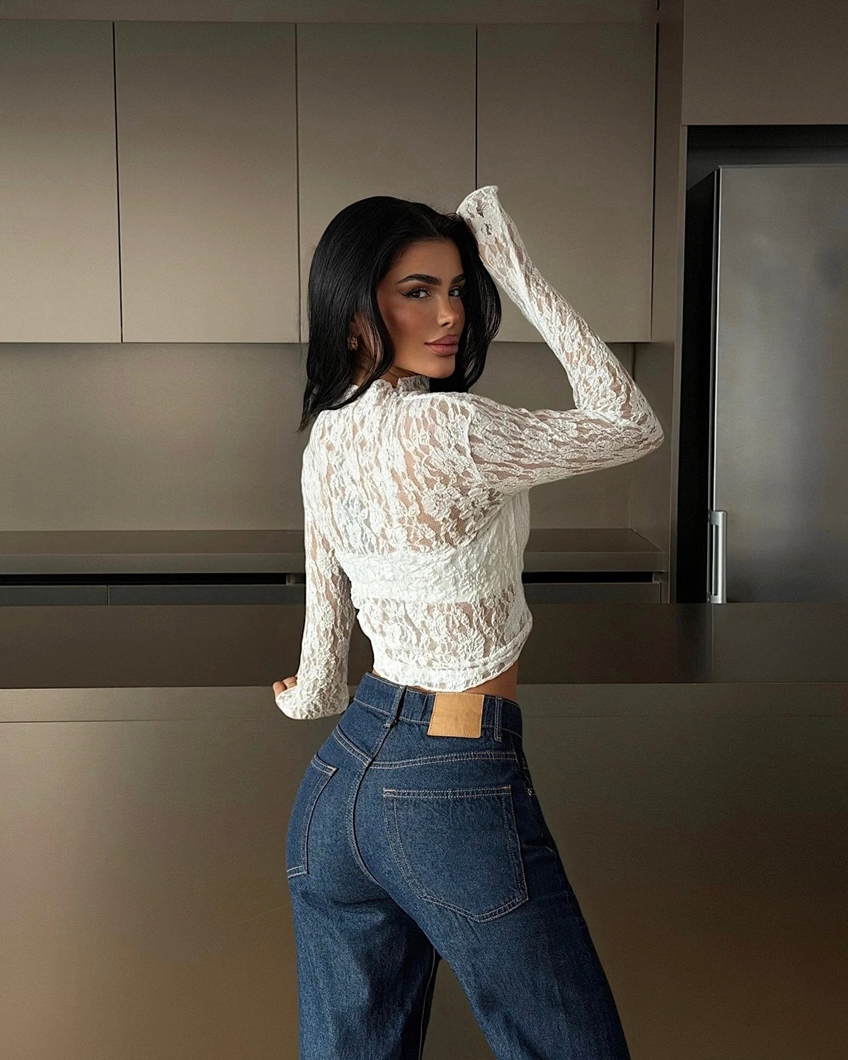 White Lace Transparent Top | توب دانتيل شفاف باللون الابيض