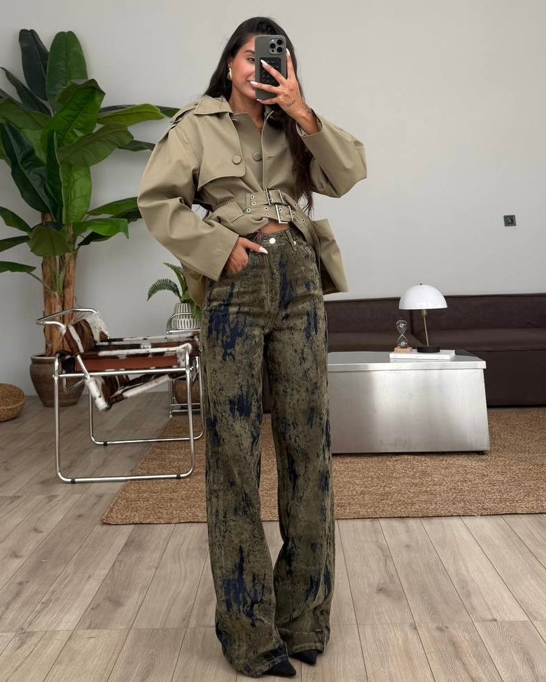 High-Waisted Olive Velvet Straight-Leg Pants with Abstract Wash | بنطلون مخمل زيتي بخصر عالي وقصة مستقيمة بنقشة كاحتة