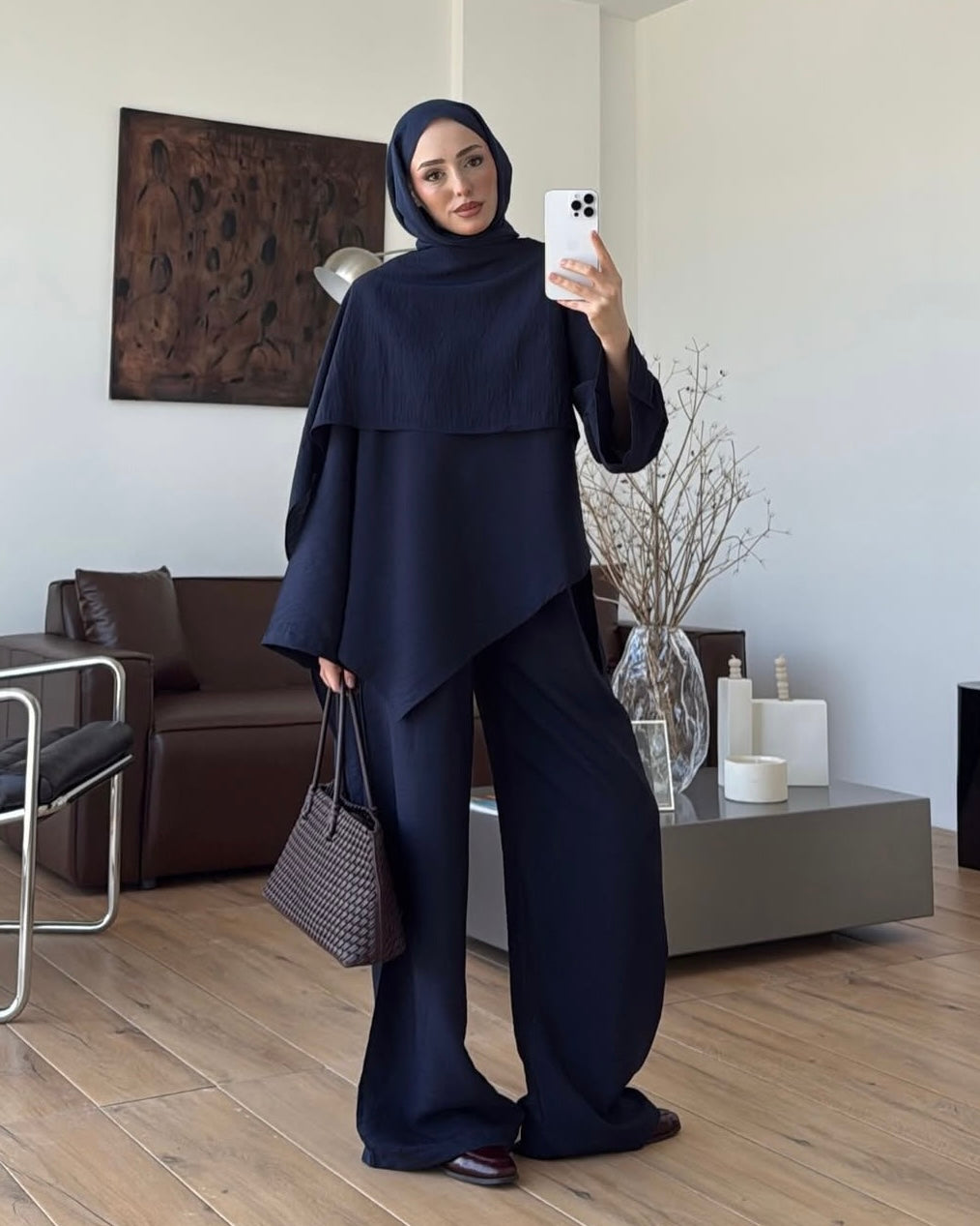 Navy Asymmetrical Layered Cape Top & Wide-Leg Pant Set | طقم مكوّن من بلوزة كيب بطبقات وقصّة غير متماثلة