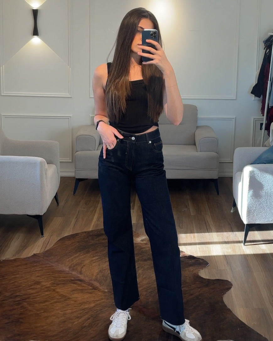 Indigo High Rise Straight Leg Jeans | بنطلون جينز بلون دينم غامق