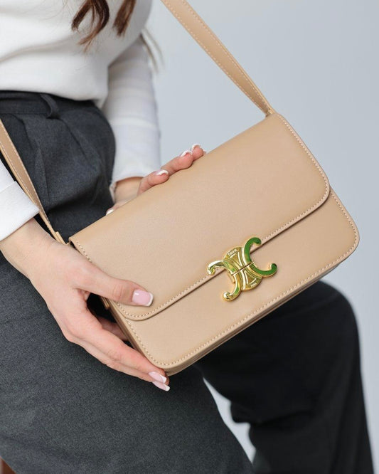 شنطة Celine Tromphe