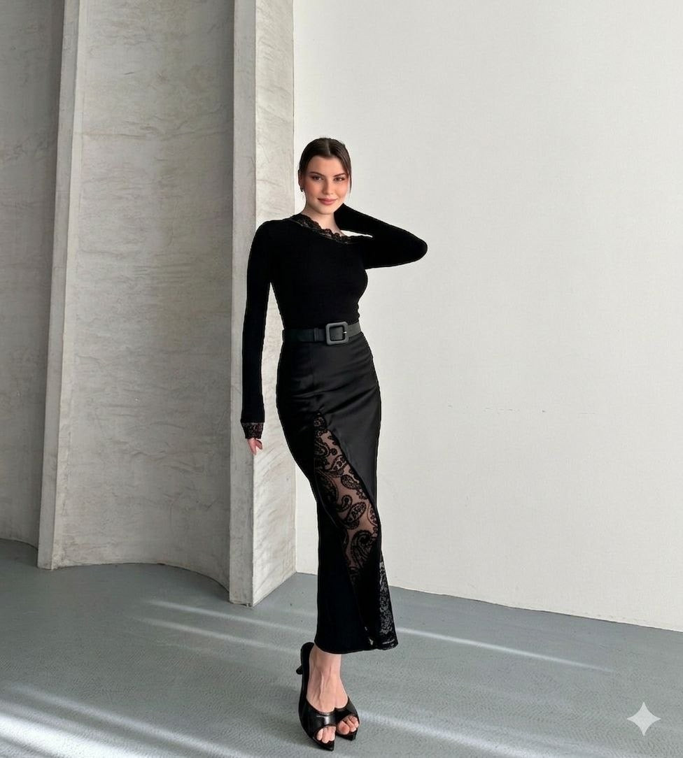 Black long slit skirt with lace|    تنورة سوداء طويلة مفتوحة مع دانتيل