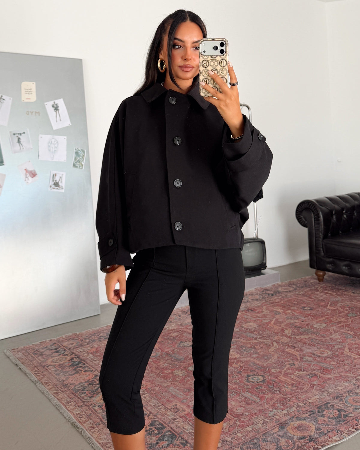 Black Oversized Cropped Jacket with Balloon Sleeves & Button Front | جاكيت أسود قصير أوفر سايز بأكمام بالون وأزرار أمامية