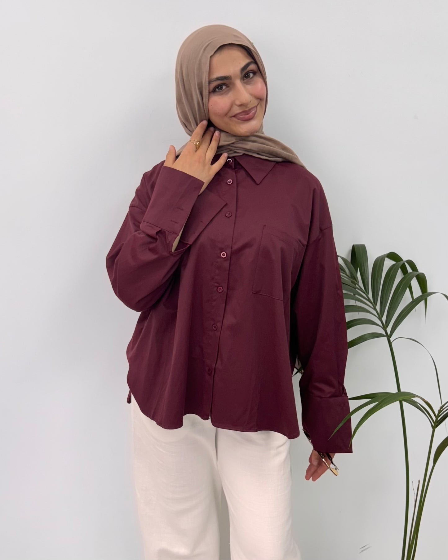 Burgundy Button-Up Shirt | قميص بأزرار أمامية بلون البيرغندي