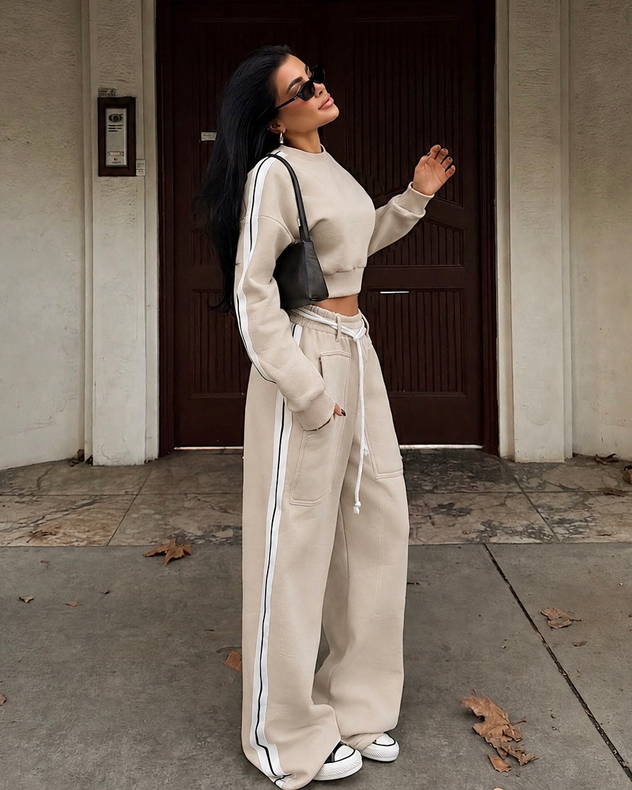 Beige Two-Piece Tracksuit Set with Wide-Leg Joggers | طقم بيج ببنطلون واسع ورباط خصر وجيوب أمامية