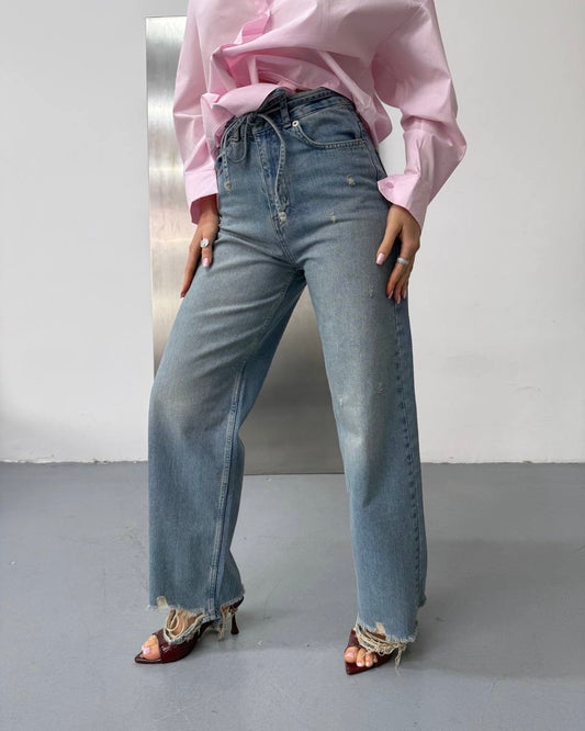 Denim Jeans with Drawstring & Raw Frayed Hem | جينز بحواف مهترئة وربطة خصر