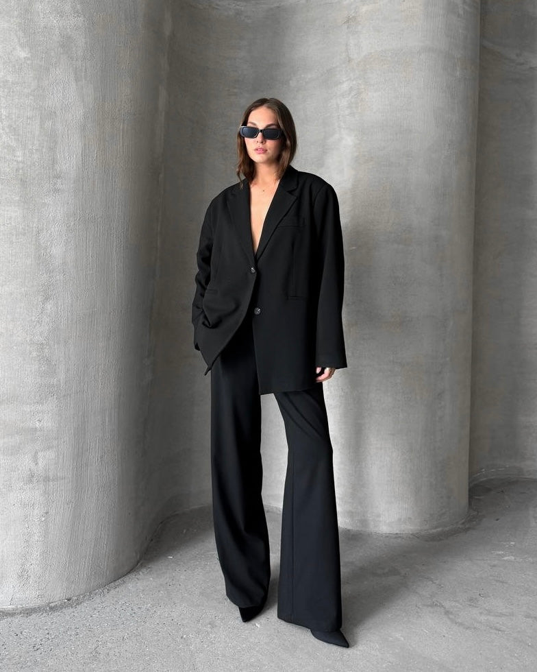 Timeless Oversized Black Suit