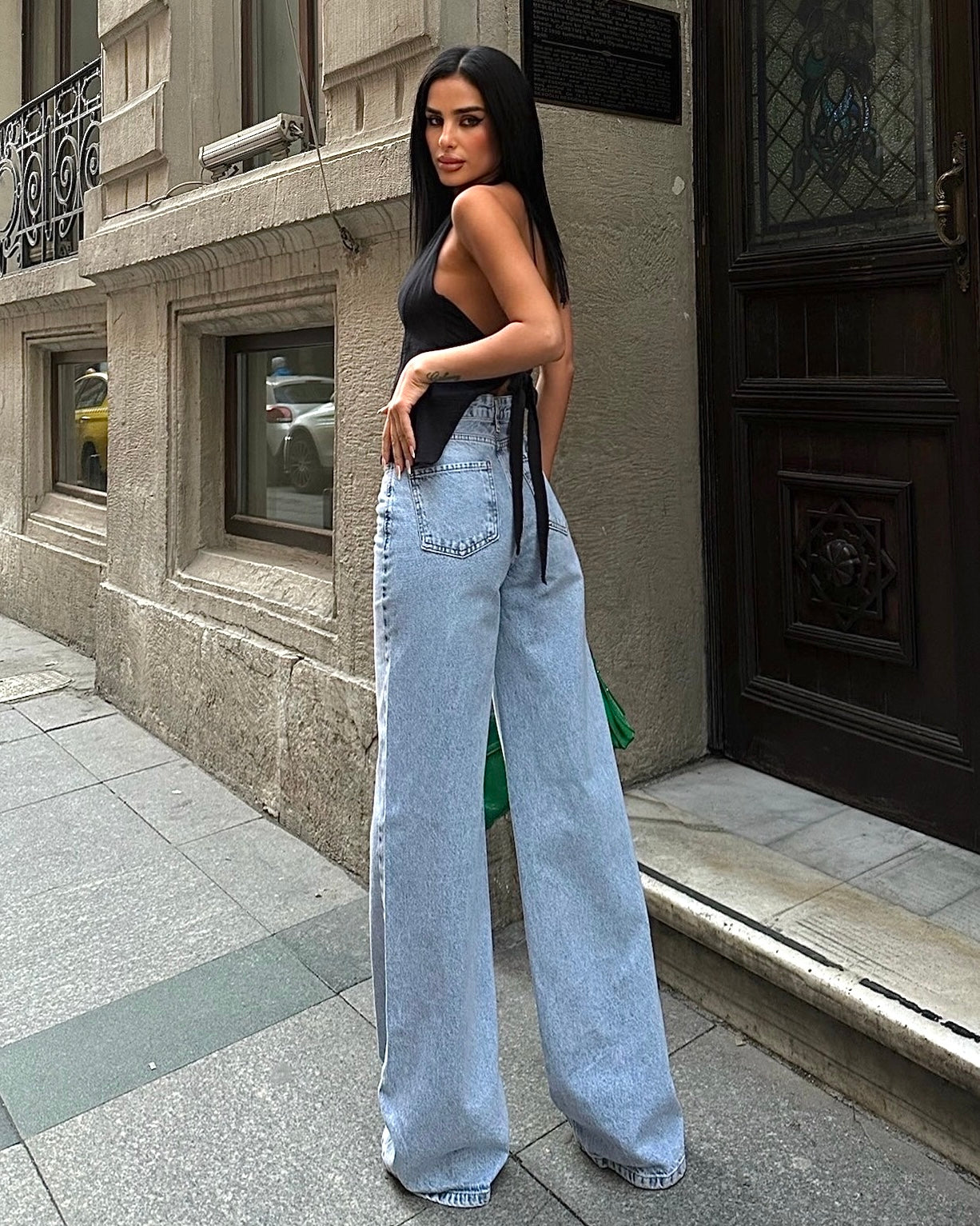 High-Waist Wide Leg Jeans | جينز واسع الأرجل عالي الخصر