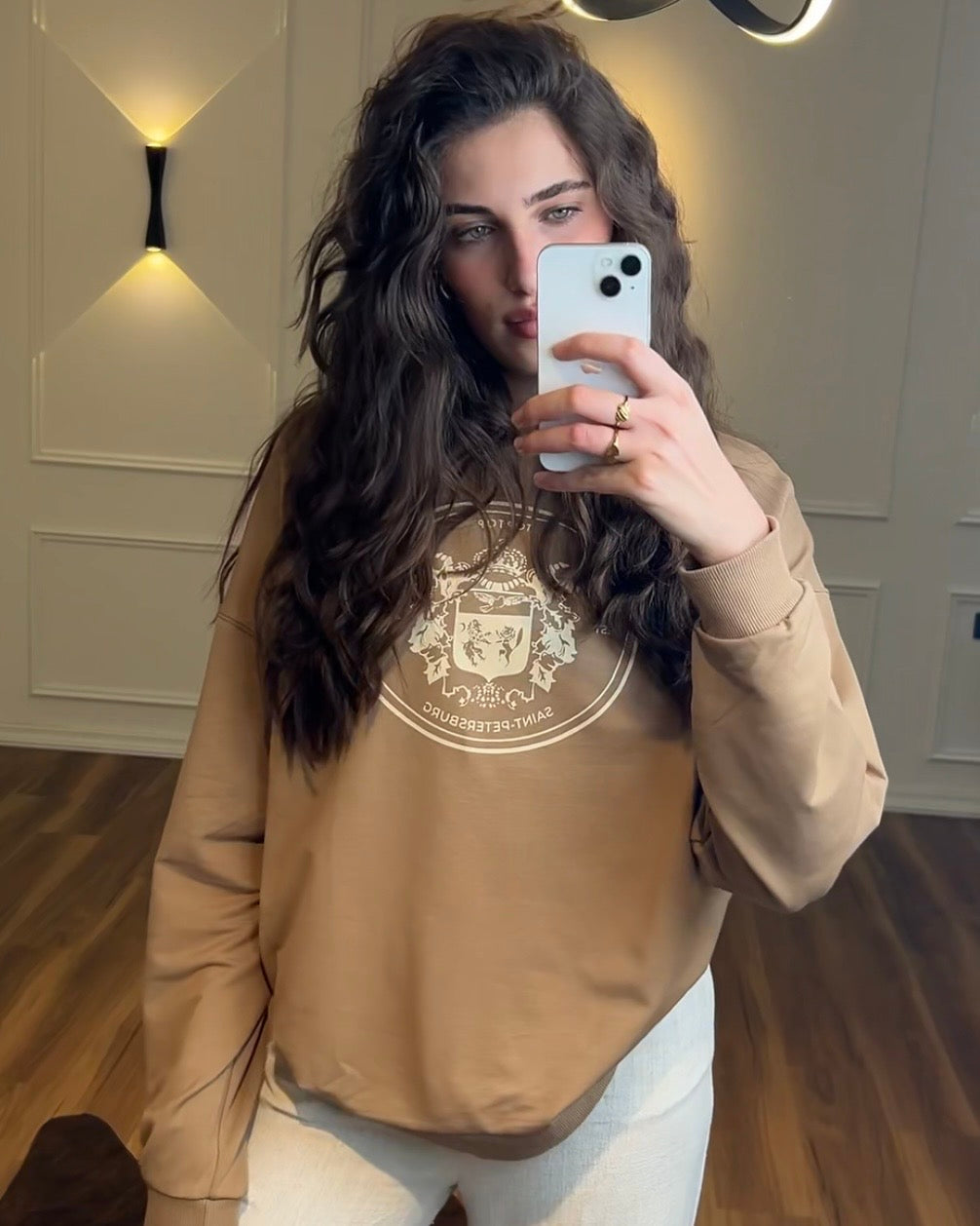 Oversized Khaki Graphic Sweatshirt | سويت شيرت كاكي أوفر سايز بطبعة جرافيك