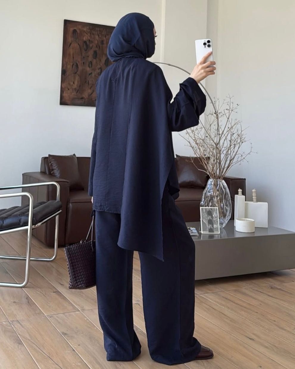 Navy Asymmetrical Layered Cape Top & Wide-Leg Pant Set | طقم مكوّن من بلوزة كيب بطبقات وقصّة غير متماثلة