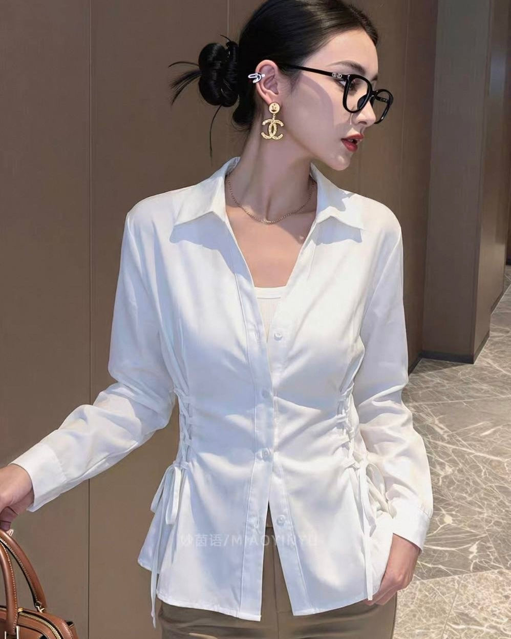 White fitted shirt with side tie | قميص أبيض مخصر مع رباط جانبي
