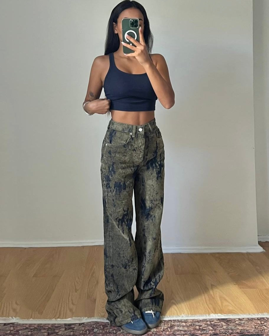 High-Waisted Olive Velvet Straight-Leg Pants with Abstract Wash | بنطلون مخمل زيتي بخصر عالي وقصة مستقيمة بنقشة كاحتة