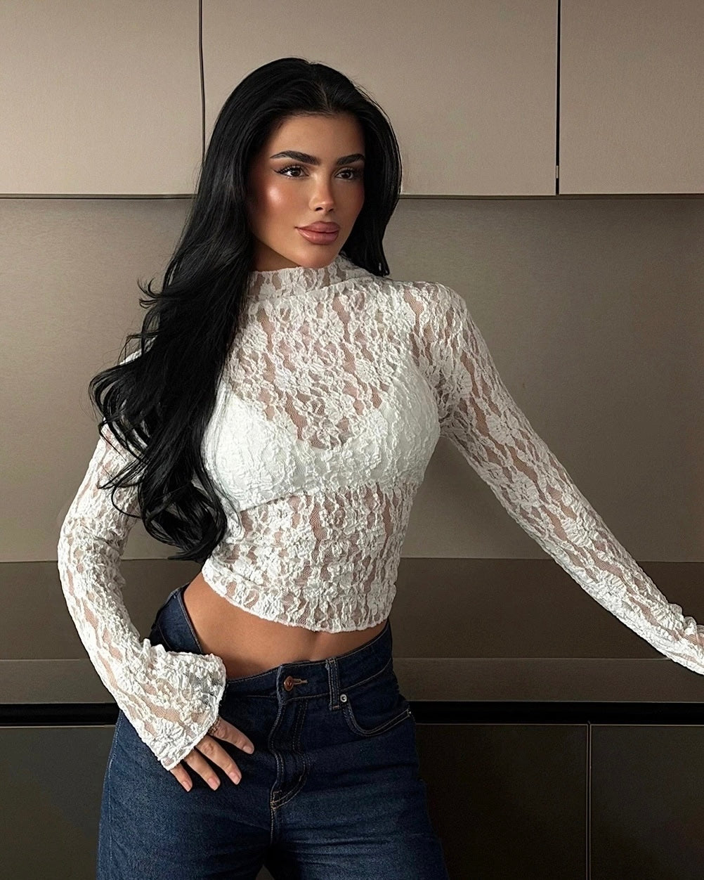 White Lace Transparent Top | توب دانتيل شفاف باللون الابيض
