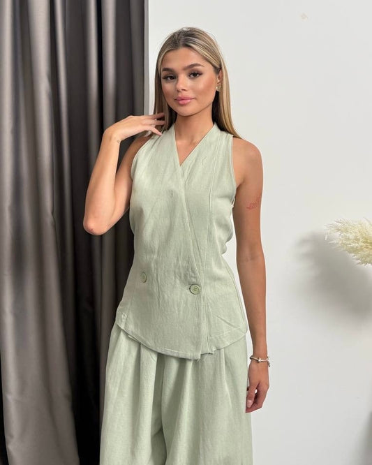 Pistachio Sleeveless Two-Piece Set | طقم قطعتين فستقي بارد بدون أكمام