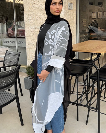 قفطان اسود فخم مزغرف بتطريز ابيض