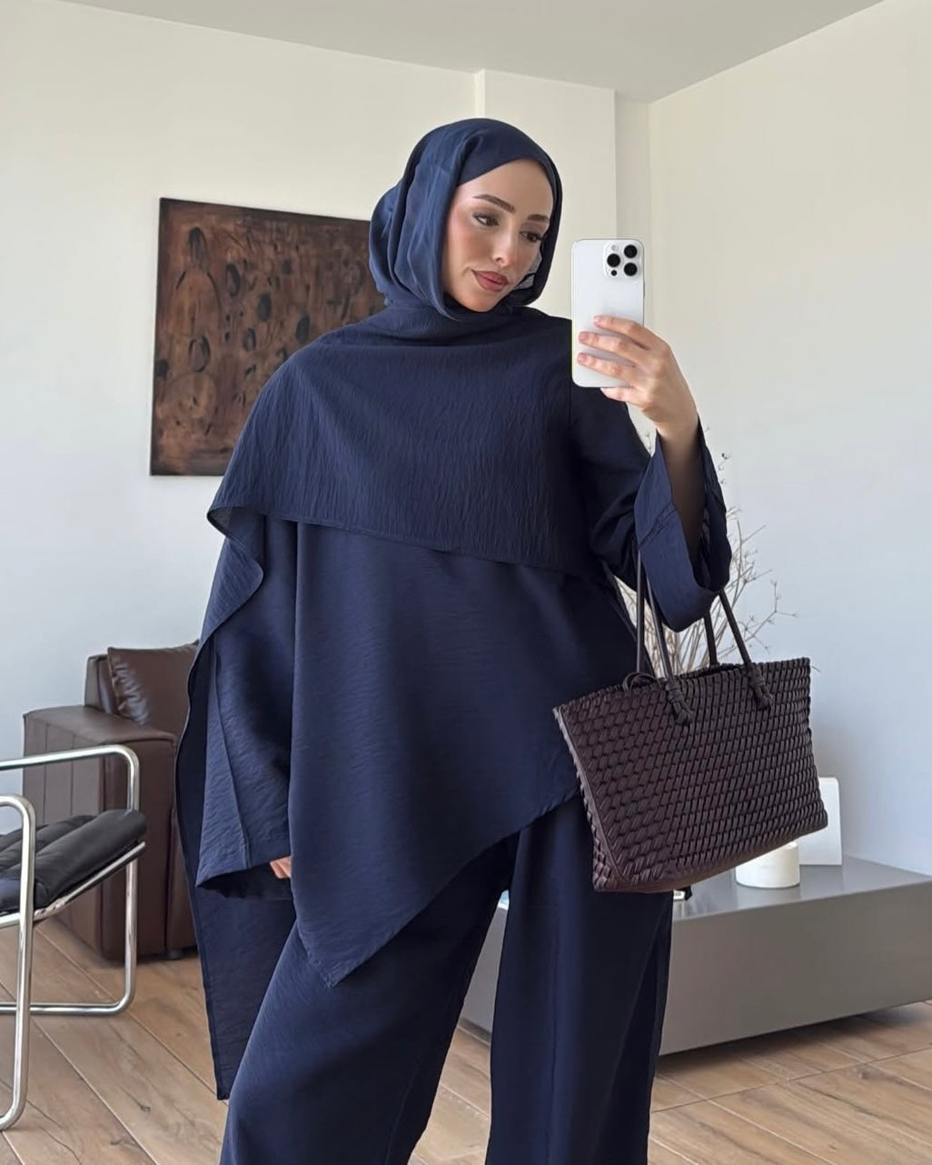 Navy Asymmetrical Layered Cape Top & Wide-Leg Pant Set | طقم مكوّن من بلوزة كيب بطبقات وقصّة غير متماثلة