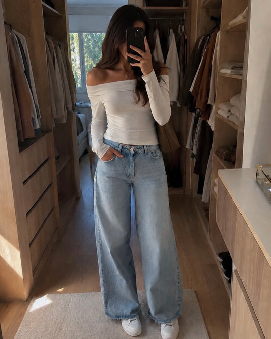 Wide-Leg Jeans with Raw Hem | جينز واسع الأرجل بحافة مقصوصة